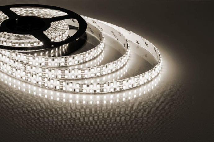 5м. Cветодиодная лента теплого цвета 3000К 2835 19,2W 12V 240LED/m IP65 Feron LS615 27734