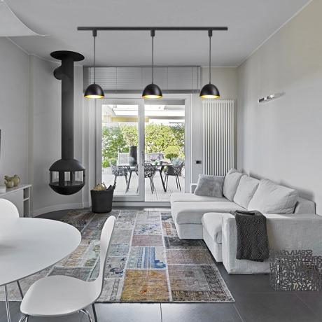 Однофазный светильник на подвесе для трека Novotech Veterum с лампочкой 370562+Lamps E27 P45 