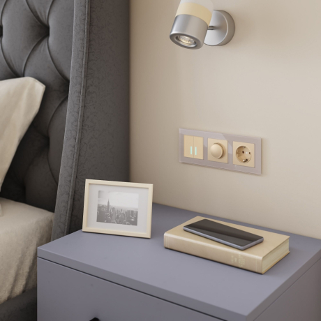 Рамка на 3 поста (дымчатый,стекло) Werkel W0031117