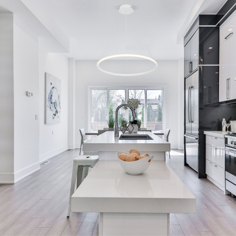 Подвесная люстра с пультом ДУ Eurosvet Collars 90264/1 белый