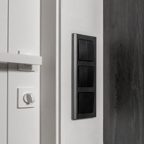 Выключатель проходной двухклавишный без рамки Werkel черный матовый W1122008