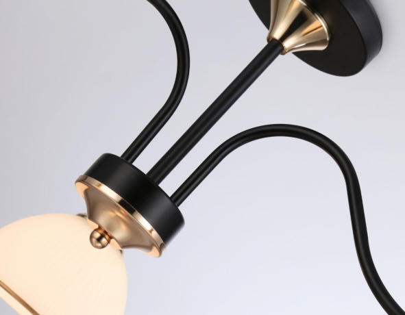 Люстра на штанге с лампочками Ambrella light TR3161+Lamps 