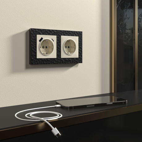 Розетка с заземлением и со шторками и 2хUSB, без рамки Werkel слоновая кость W1171703