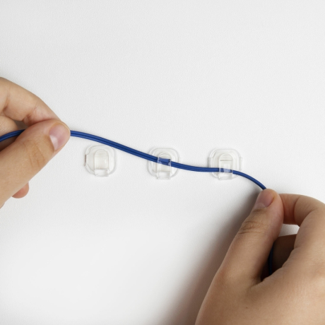 Нарушена упаковка!  <672485> Крючки самоклеящиеся для гирлянд и проводов 1,5х1,5см, КОМПЛЕКТ 90 шт., LAIMA Home, 608797 (608797)